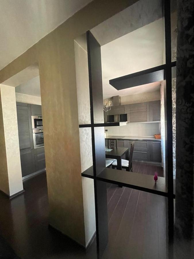 Luxury Apartment City Centre Tirana Exterior photo
